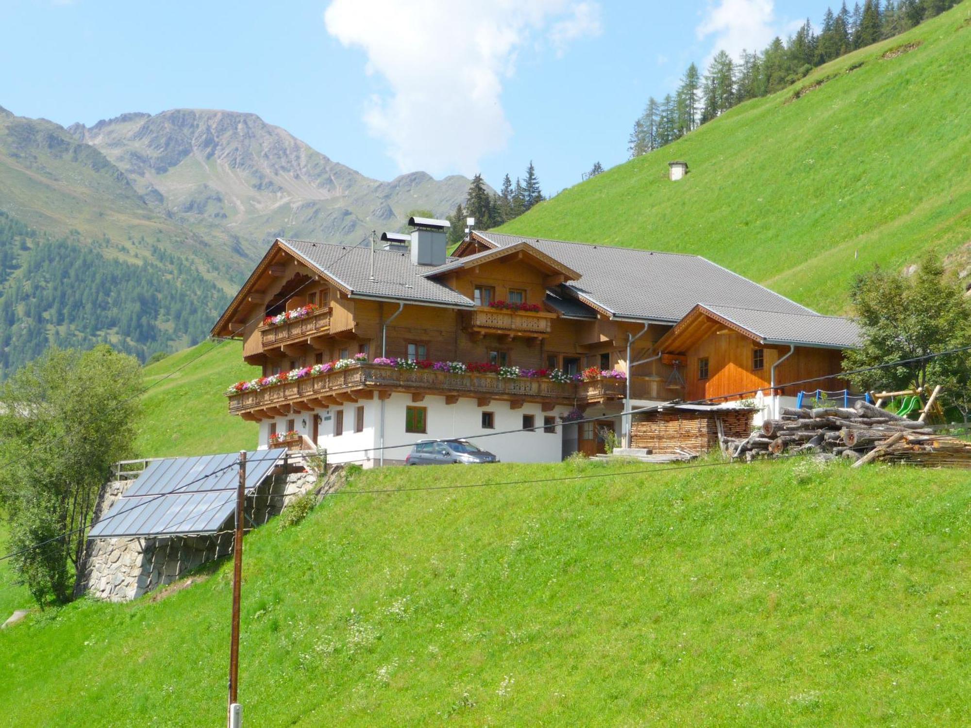 Apartmenthaus Gutwenger Innervillgraten Bagian luar foto