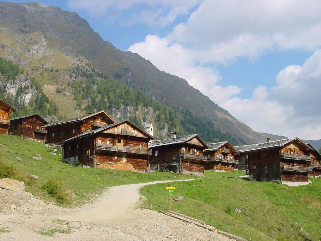 Apartmenthaus Gutwenger Innervillgraten Bagian luar foto